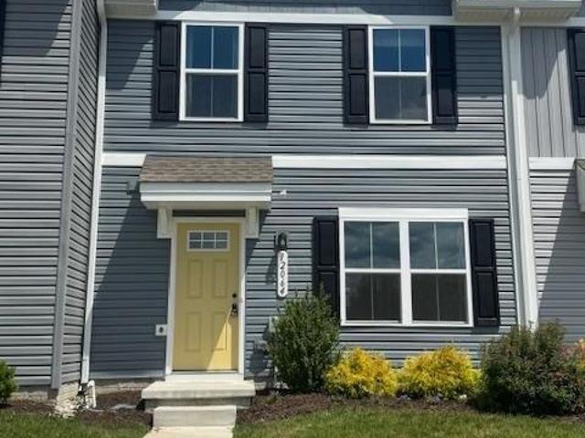 Townhouse for sale in Milford