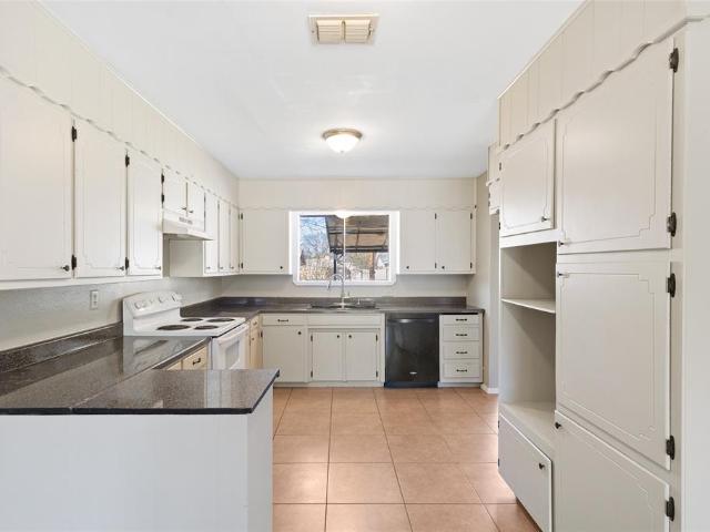 House for sale in Bowie, Texas