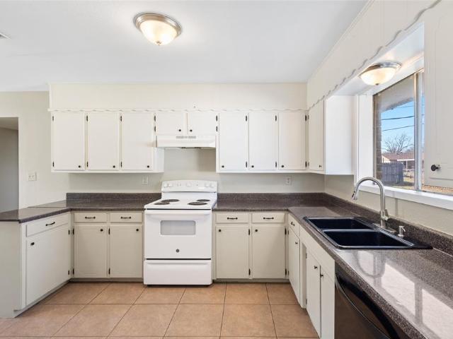 House for sale in Bowie, Texas