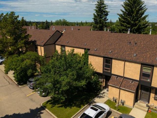 Townhouse for sale in Wedgewood, Alberta