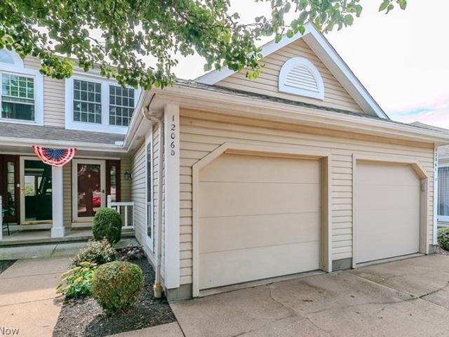Condo for sale in Willoughby, Lake County