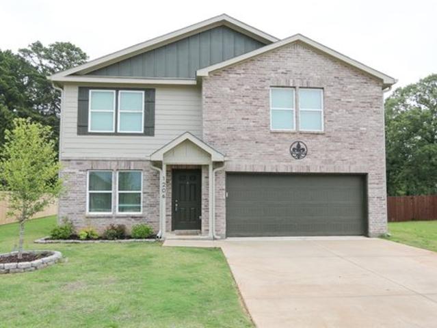 House for sale in Henderson, Texas