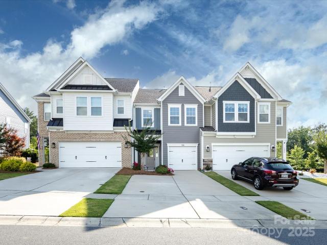 Townhouse for sale in Clover