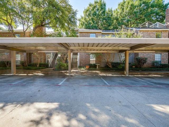 Condo for sale in Arlington, Texas