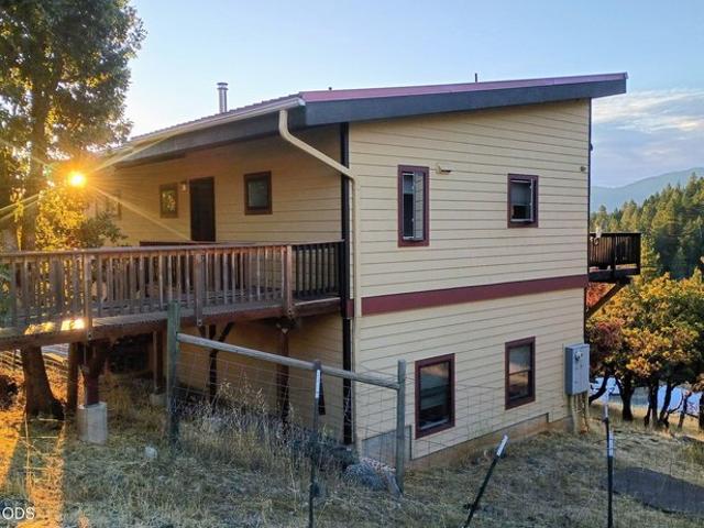 House for sale in Williams, Josephine County
