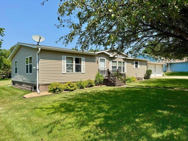 House for sale in Olivia, Minnesota