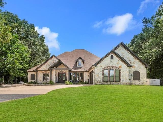 House for sale in Henderson, Texas
