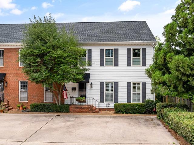 Townhouse for sale in Birmingham, Alabama
