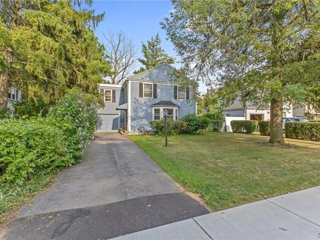 House for sale in Syracuse, New York