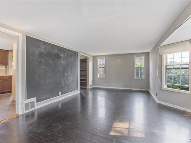 House for sale in Syracuse, New York