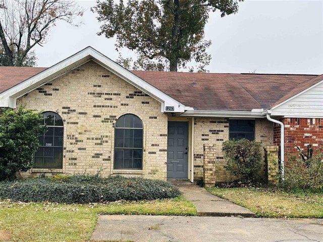 Townhouse for sale in Lake Charles, Louisiana