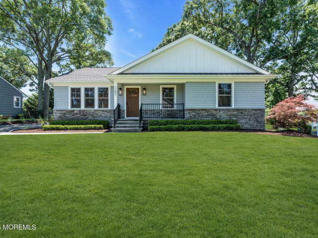 House for sale in Villa Park, Spring Lake Heights