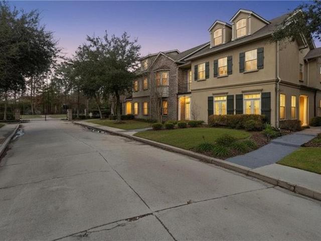 Townhouse for sale in Mandeville, Louisiana