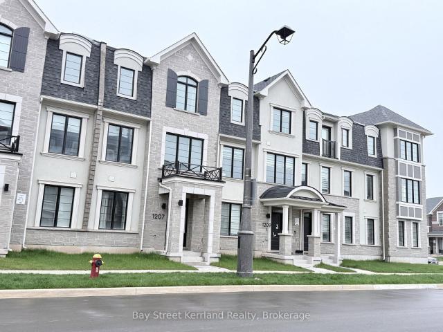 Townhouse for rent in Woburn, Ontario
