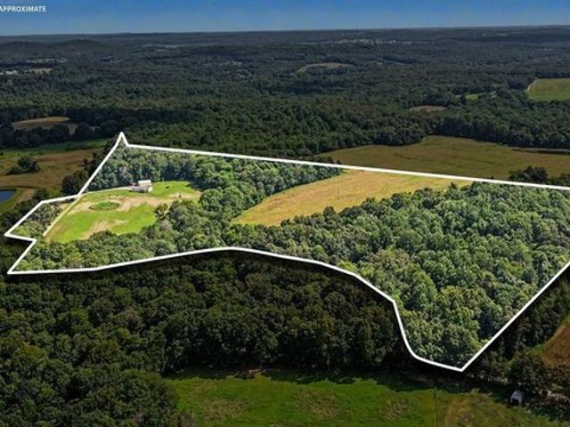 House for sale in Crofton, Christian County