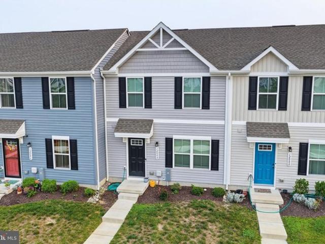 Townhouse for sale in Delaware