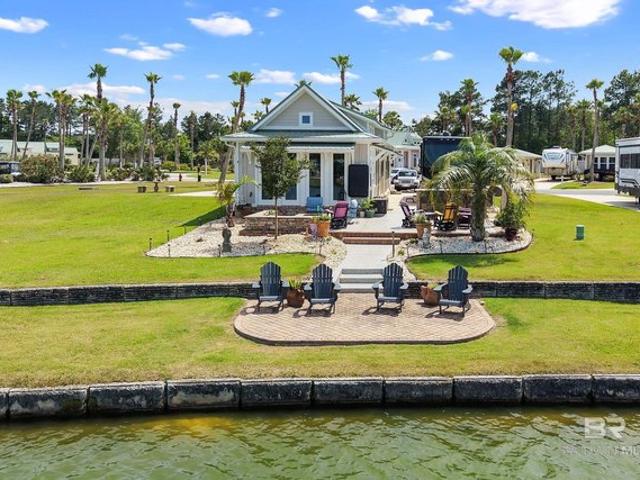House for sale in Elberta, Alabama