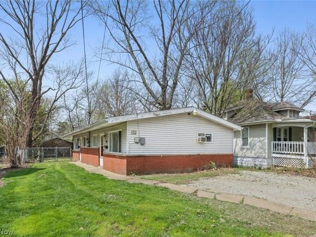 House for sale in Summit, Ohio