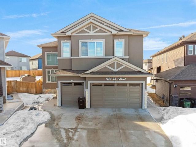 House for sale in Wedgewood, Alberta