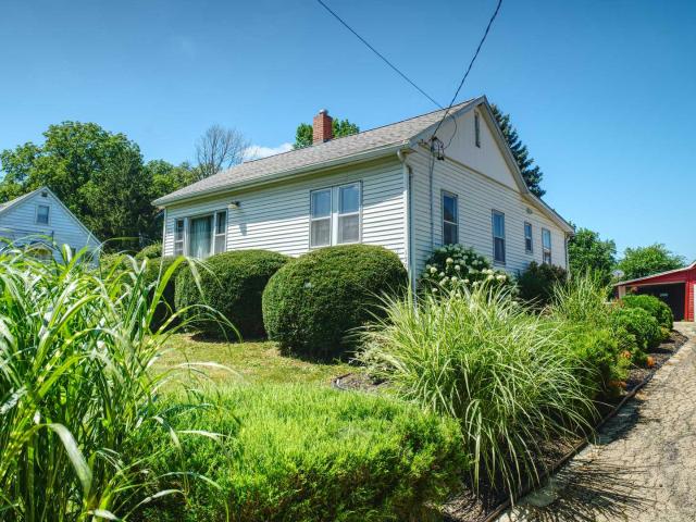 House for sale in Clinton, Iowa