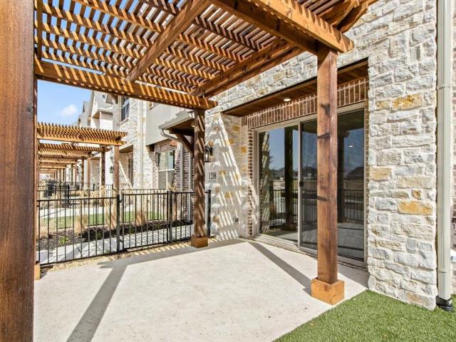 Townhouse for sale in Denton, Texas