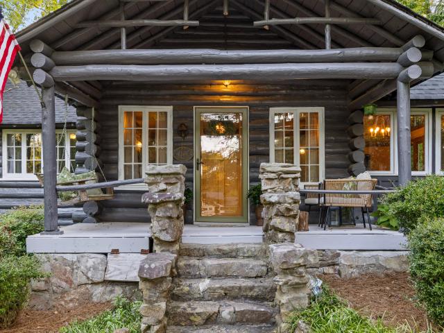 House for sale in Lookout Mountain, Georgia