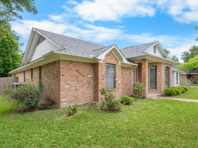House for sale in Hewitt, Texas