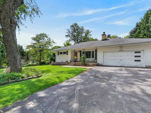 House for sale in Mchenry, Illinois
