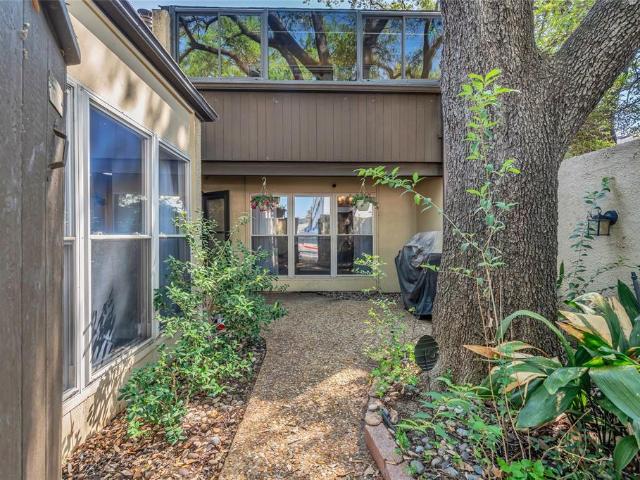 Condo for sale in Irving, Texas