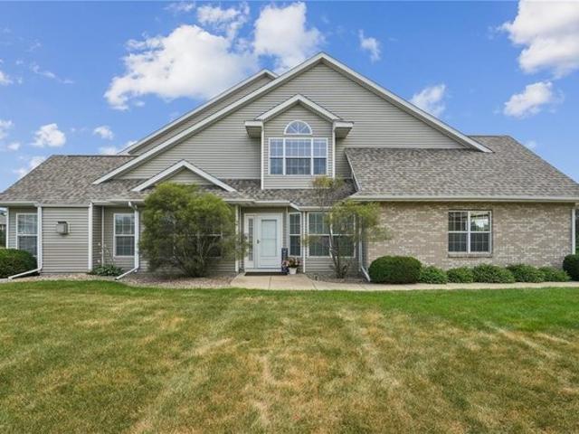 Condo for sale in Linn, Iowa