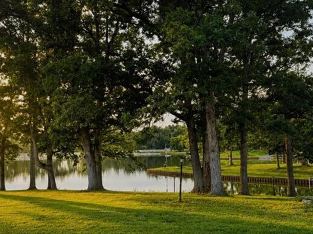 House for sale in Taylorville, Illinois