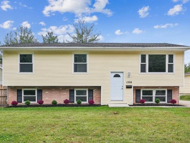 House for sale in Cedar Falls, Black Hawk County