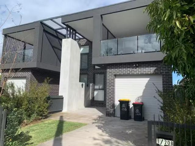 Condo for rent in Sydney, New South Wales