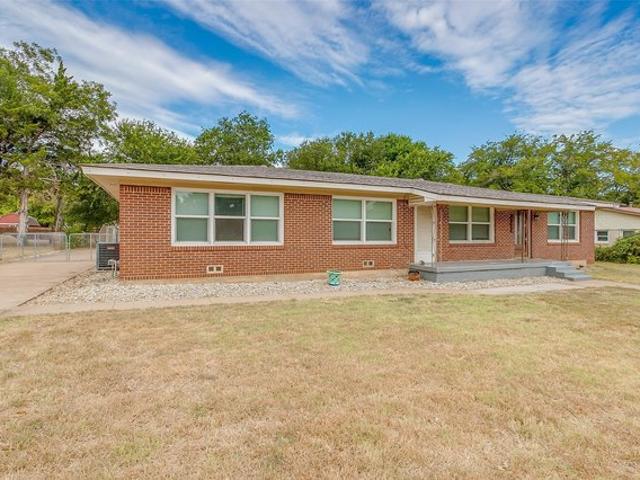 House for sale in Benbrook, Texas