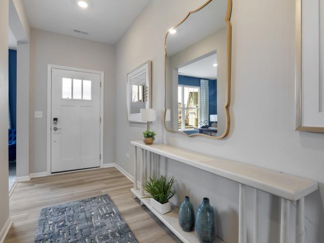 House for sale in Mchenry, Illinois