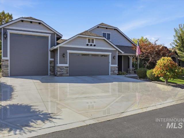 House for sale in Pinewood Lakes, Star