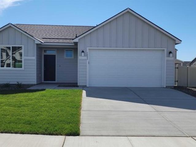 House for sale in Benton City, Washington