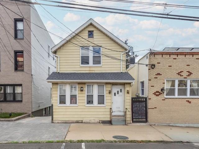 House for sale in North Bergen, New Jersey