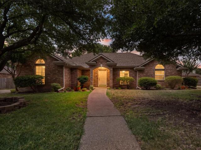 House for sale in Hewitt, Texas