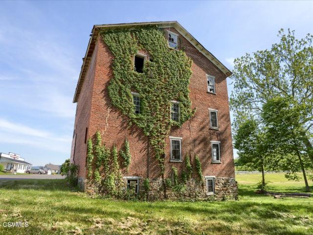 House for sale in Hummels Wharf, Pennsylvania