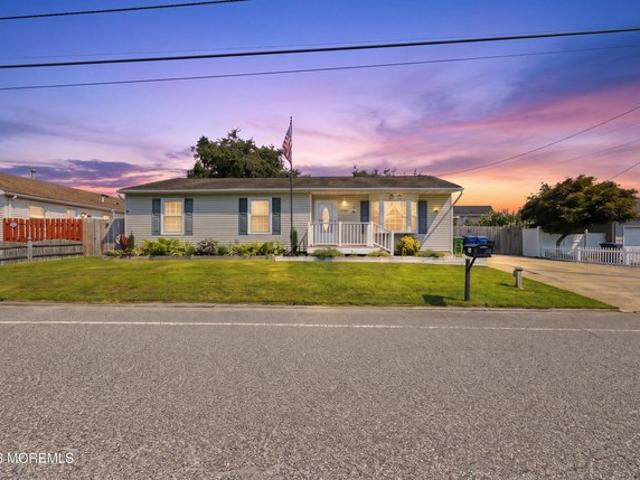 House for sale in Beachwood, New Jersey