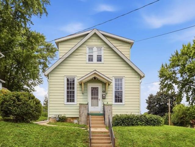 House for sale in Dubuque, Iowa