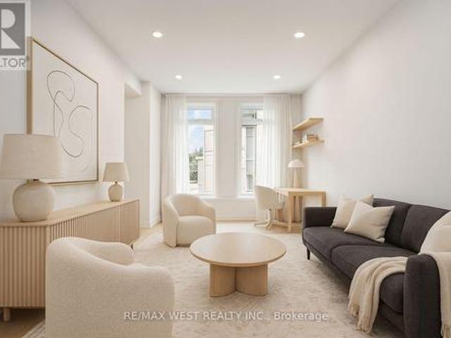 Townhouse for sale in Woburn, Ontario