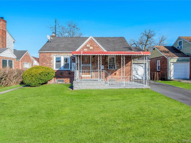 Property for sale in Queens, Arverne