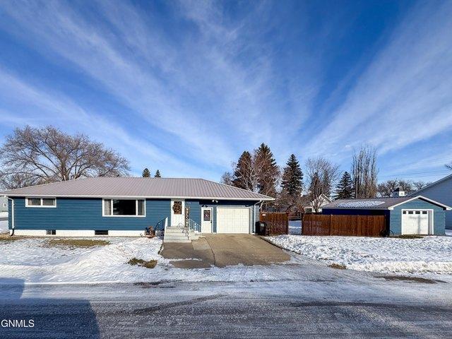 House for sale in Steele, North Dakota