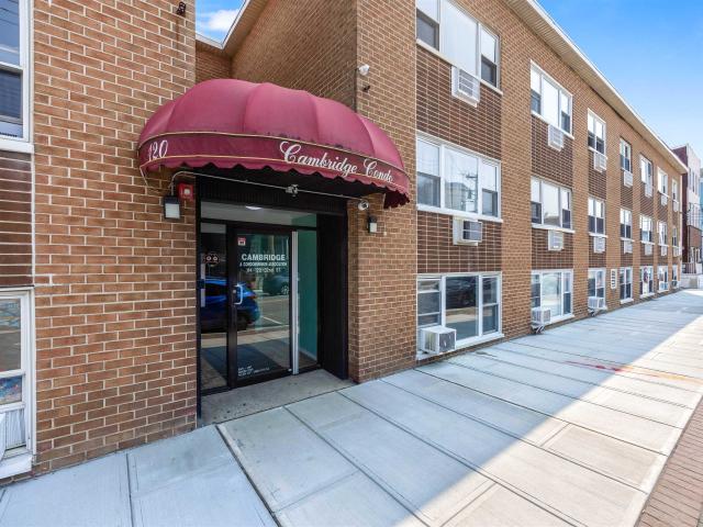 Condo for sale in Hudson, New Jersey