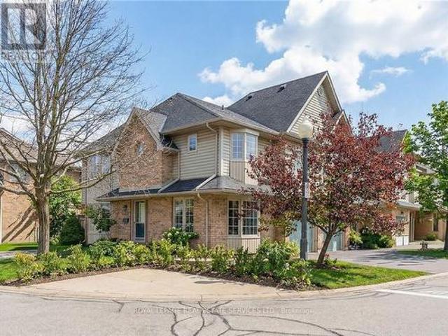 Townhouse for sale in Burlington, Ontario