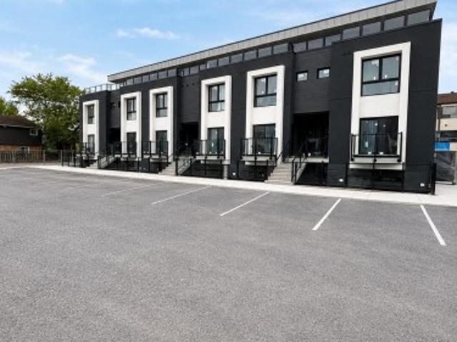 Townhouse for rent in Niagara, Ontario