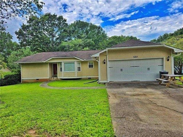House for sale in Newnan, Georgia