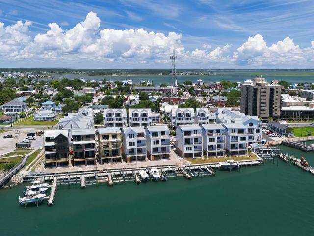 Townhouse for sale in Morehead City, North Carolina